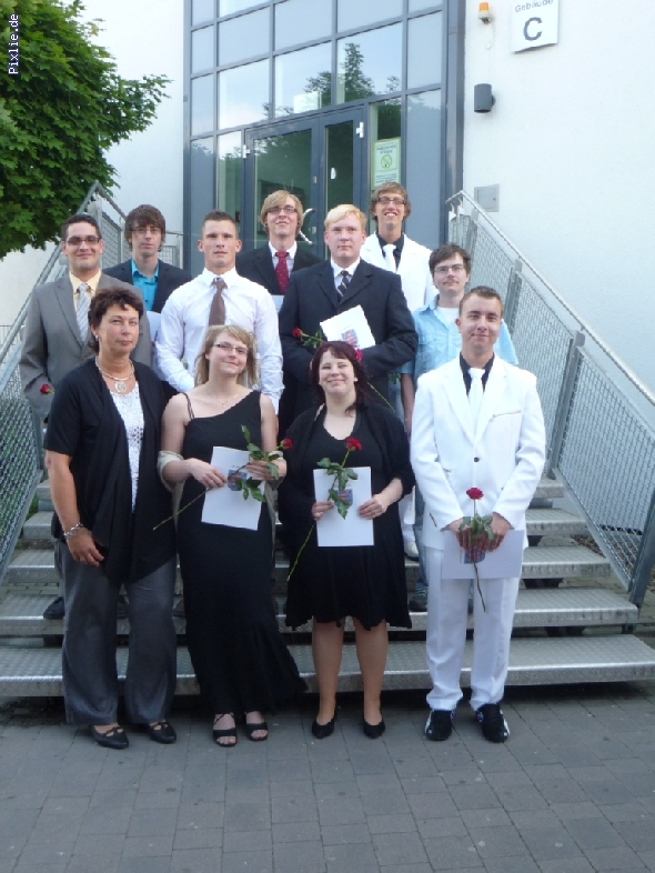 http://www.beruflichesgymnasium.de/pixlie/cache/vs_Abiturzeugnisse 2010_Deutschleistungskurs.JPG